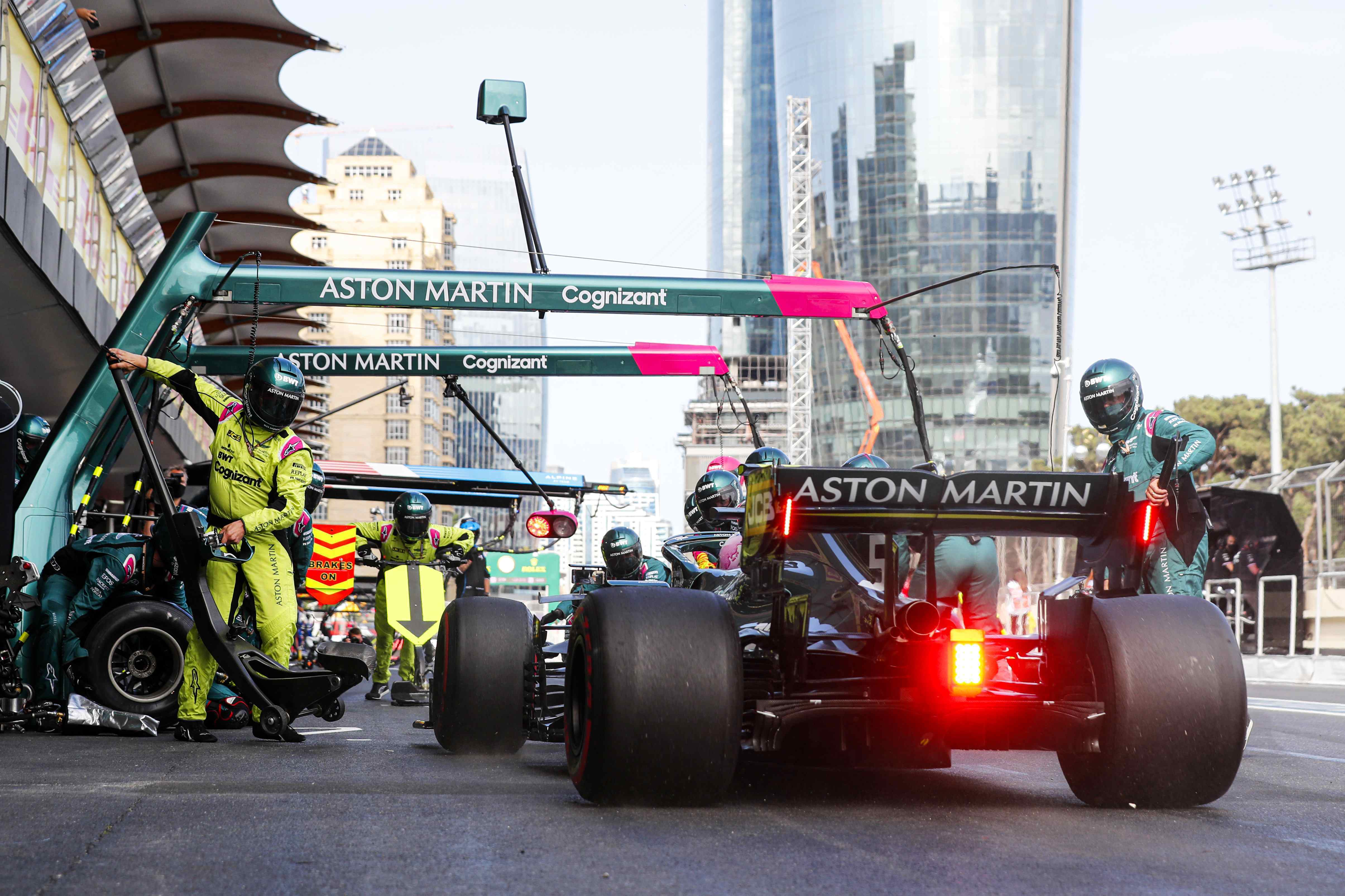 Fórmula 1 2022 é o fim dos carros com rake alto?