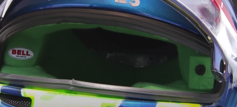 câmera de capacete na F1 é menor que uma moeda de um centavo